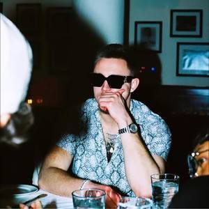 Meet your Posher, Curran